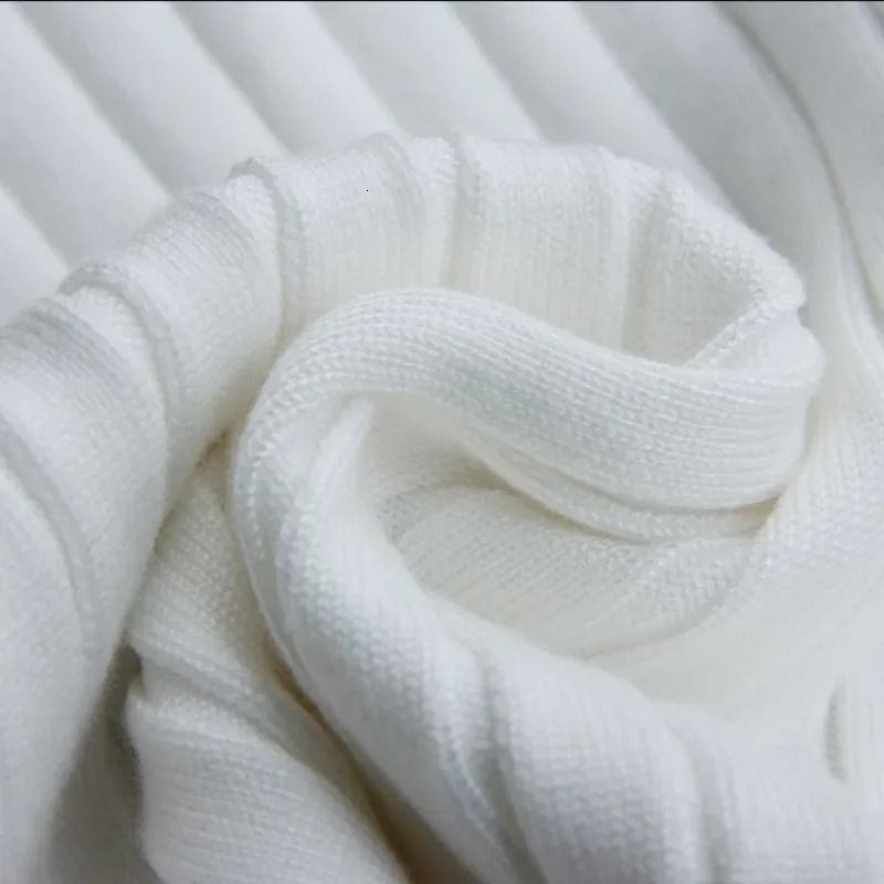 Mens short sleeved Tshirt with Vneck casual knitted stripe top fully matched solid color floral soft slim fit breathable 250313