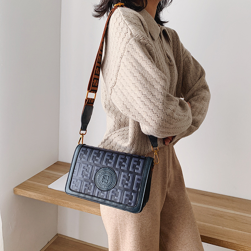 Designer Handbags Outlet Chic Flap Shoulder Bag Women - Fashionable Crossbody Messenger For Daily Use New Free Delivery Designer Bag