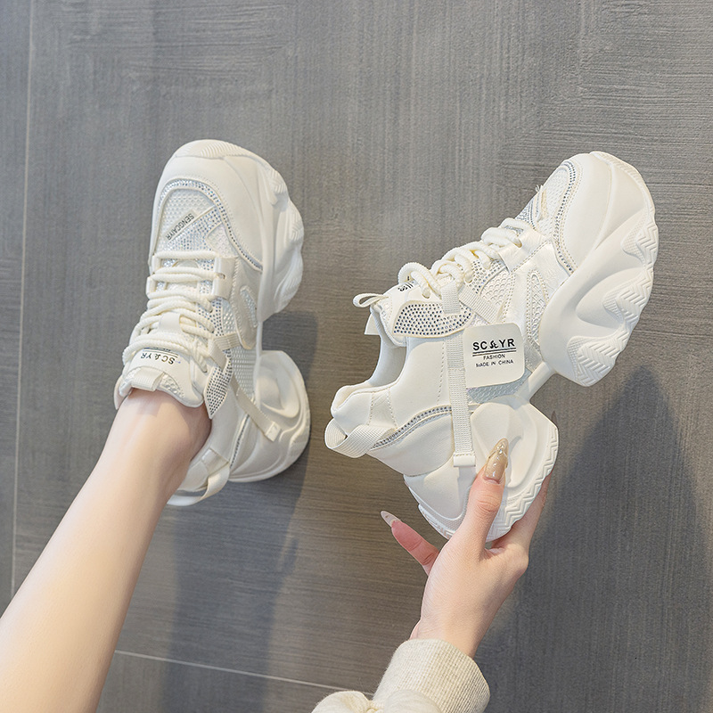 High Quality Light Luxury Women s Sports Shoes For Spring And Summer 2025 New Fashion Designer Trend Board Shoes Sponge Cake Thick Soled Casual Runnin