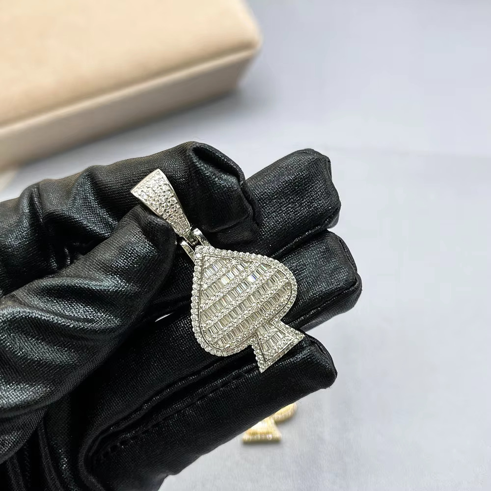 Pass Diamond Tester Hot Selling Fashion Heart baguette Moissanite 925 Sterling Silver Women Necklace Custom Silver Pendant