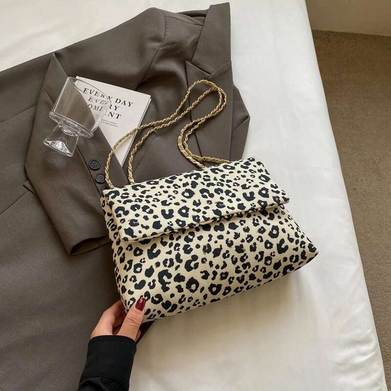 popular This year's niche leopard print handbag for women in 2025, new western-style versatile single shoulder underarm bag, han 2025, bag,