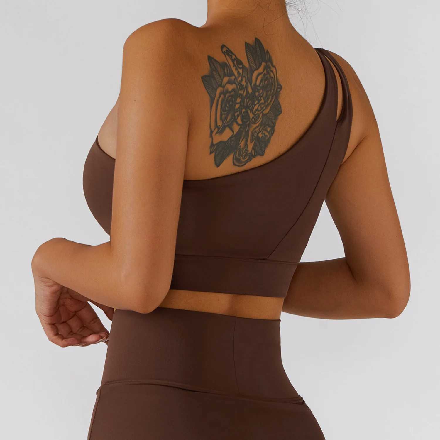 Active Shirts Tees Sexy Womens Sports One Shoulder Bra Gym Push Up Workout Underwear High Strength Support Running Fitn Bra Vest Y250312J6L1