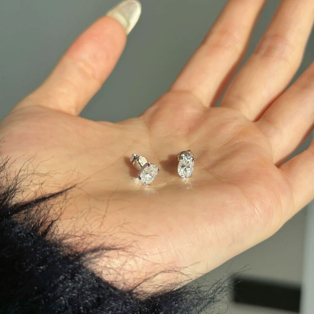 KNOBSPIN Oval Cut Moissanite Stud Earrings for Women 1-4 Carat D VVS1 GRA Certified Lab Gemstone 925 Sterling Silver 18k Earring
