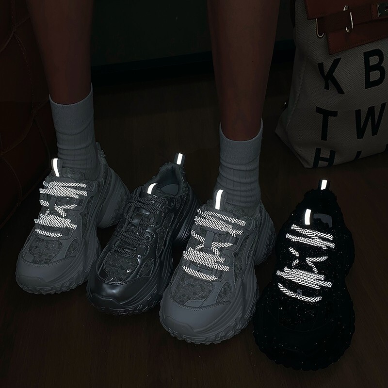 Sponge Cake Thick Soled Women s Casual Shoes 2025 Fashion Designer Trend Board Shoes Lace Up Niche Trend Comfortable Sports Shoes Jogging Shoes Skateb