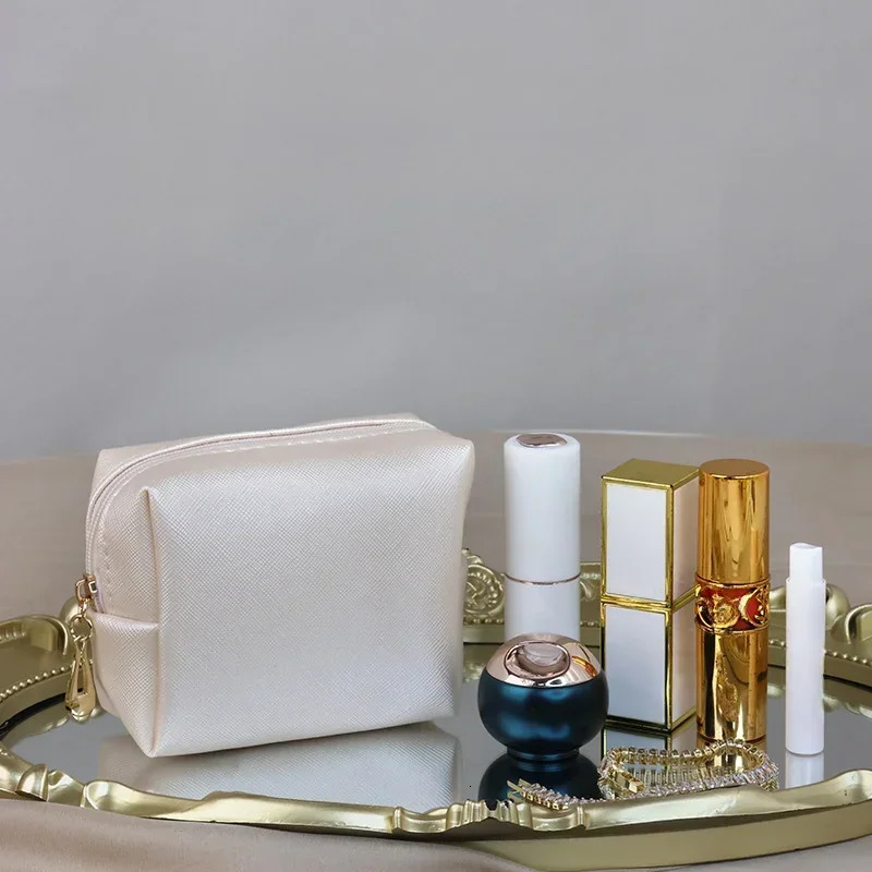 Womens Cosmetic Bags Mini Beautiful Jewelry Bags Fashion Storage Bags Outdoor Convenient Portable Cosmetic Bag R250312