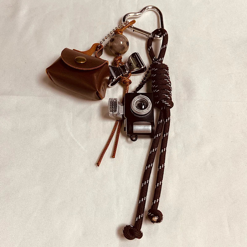 Fashion bag decoration phone case pendant Instagram creative sweet and cool style camera keychain decoration hanging chain 250311