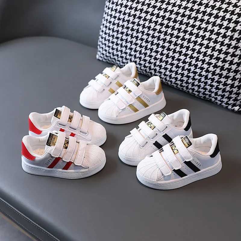 Childrens sports shoes childrens fashion design white anti slip casual shoes boys and girls hook breathable sports shoes childrens outdoor shoes M2503