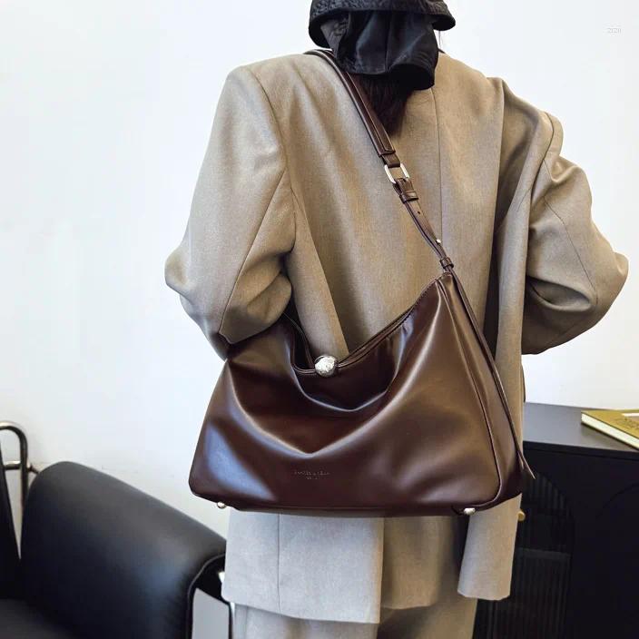 Borse Per Il Designer Di Marchi Olio In Pelle Da Donna Con La Borsa Hobos Retrò Di Hobo Retro-image