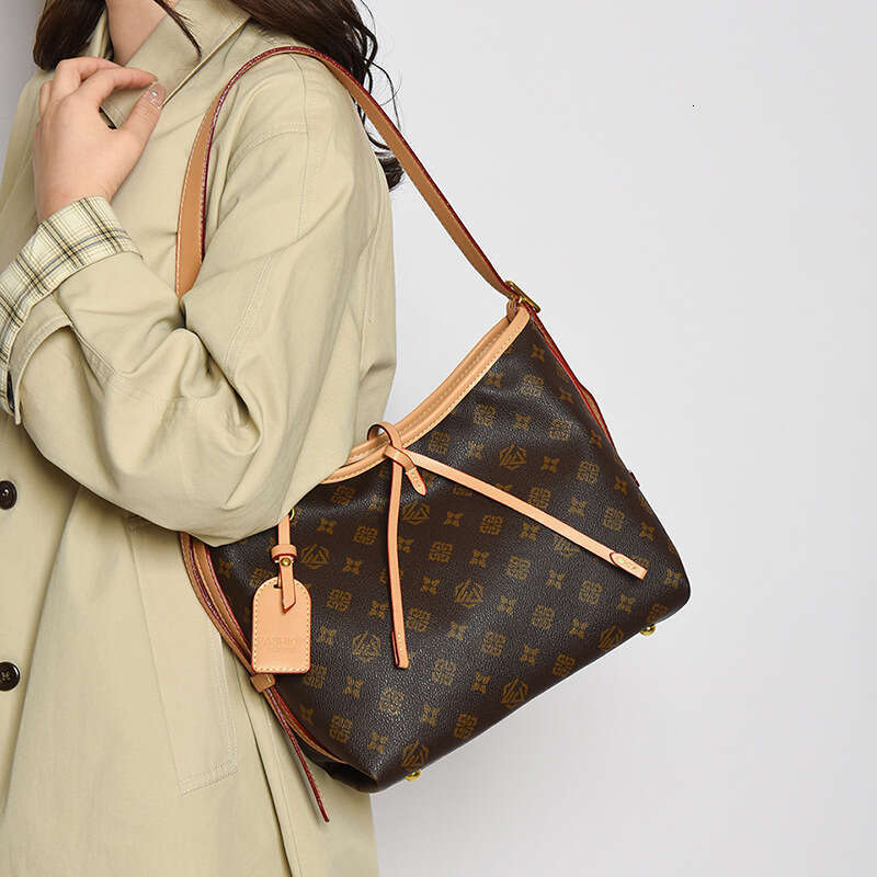 Large Capacity Women's 2025 Commuter Single Shoulder Fashion Printed Crossbody Underarm Old Flower Temperament Big Bag