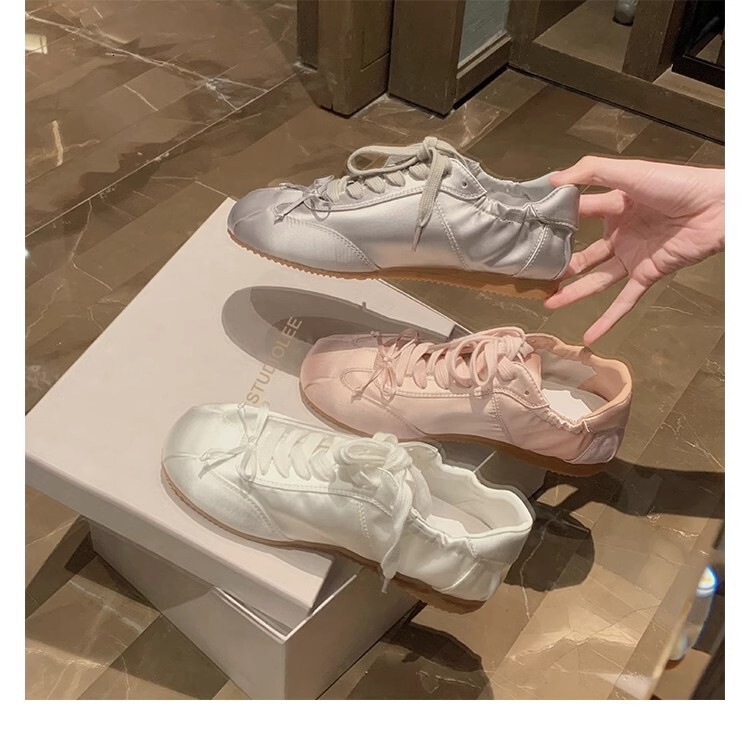 2025 New Ballet Style Sweet Girl Designer Trendy Fashion Round Head Satin Sports Board Shoes Bow Casual Moral Cultivation