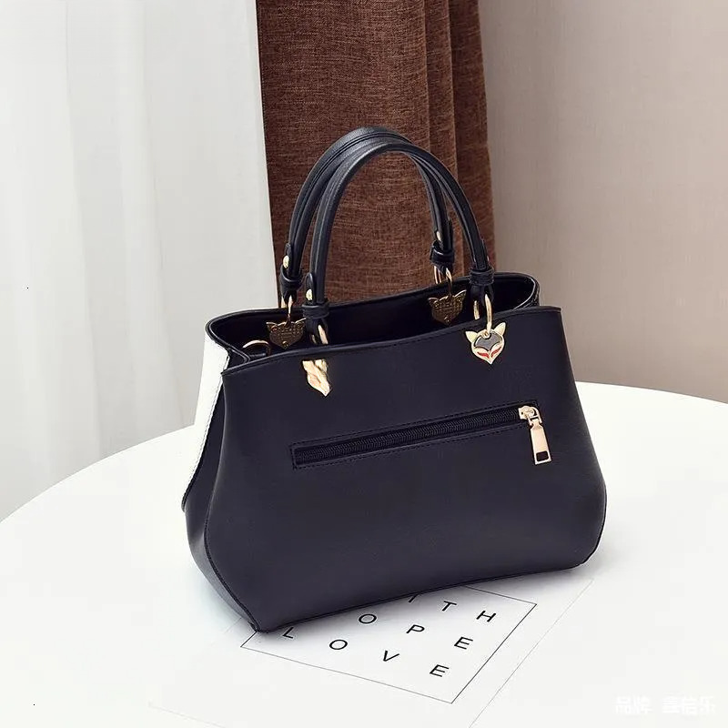 Bag 2025 Spring/summer New Women's Personalized Design Handbag High Quality Large Capacity Women's Handbag High Quality Crossbody Bag
