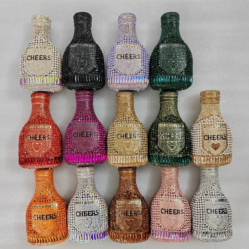 Dai Wei's New Champagne Rhinestone Dinner Banquet Crystal Hand-Held Women's Bottle Bag Crystal Evening Bag