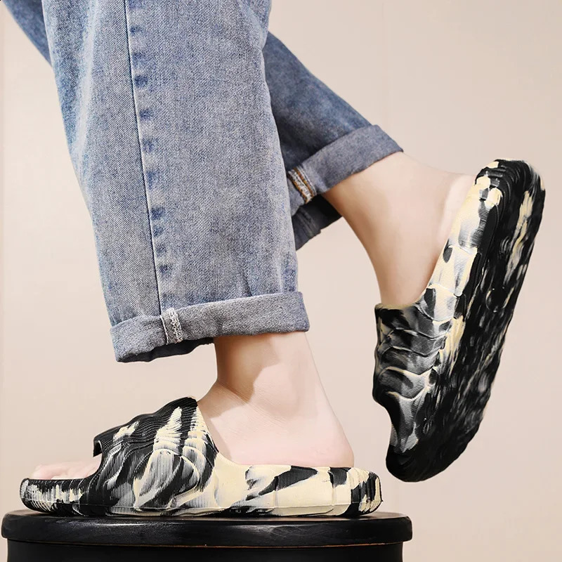 House Slippers Man Summer Shoes Beach Sandal for Men Slipper Big Size Slippers Walk Around Home Genuine Mens Slipper Slides 250310