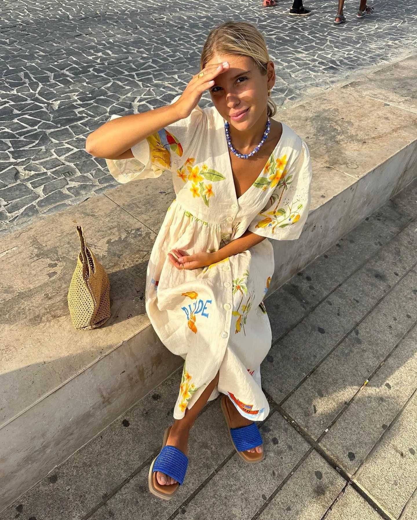 Urban Sexy Dresses Elegant Printed Dr Womens V-neck Puff Slve Loose Midi Womens Dress 2025 Summer Holiday Casual Womens Beach A-Line Vestitos Y2403121