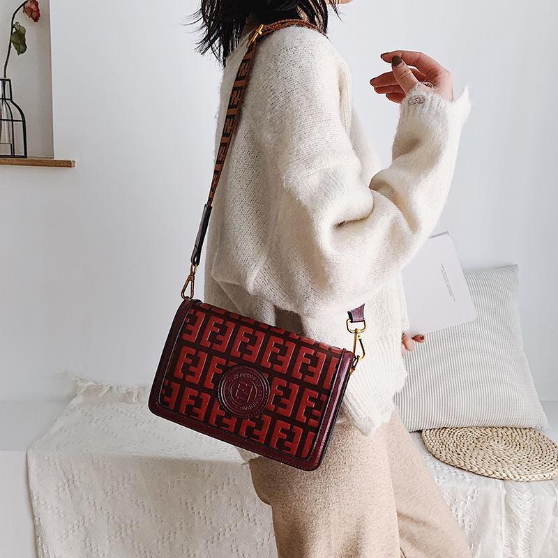 Designer Handbags Outlet Chic Flap Shoulder Bag Women - Fashionable Crossbody Messenger For Daily Use New Free Delivery Designer Bag