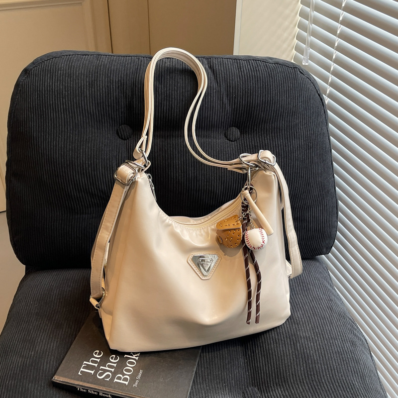 Free Shipping 2025 new designer Shoulde Bags for womens Fashion flap Bag Handbag casual Backpack messenger fashionable woman crossbody bag