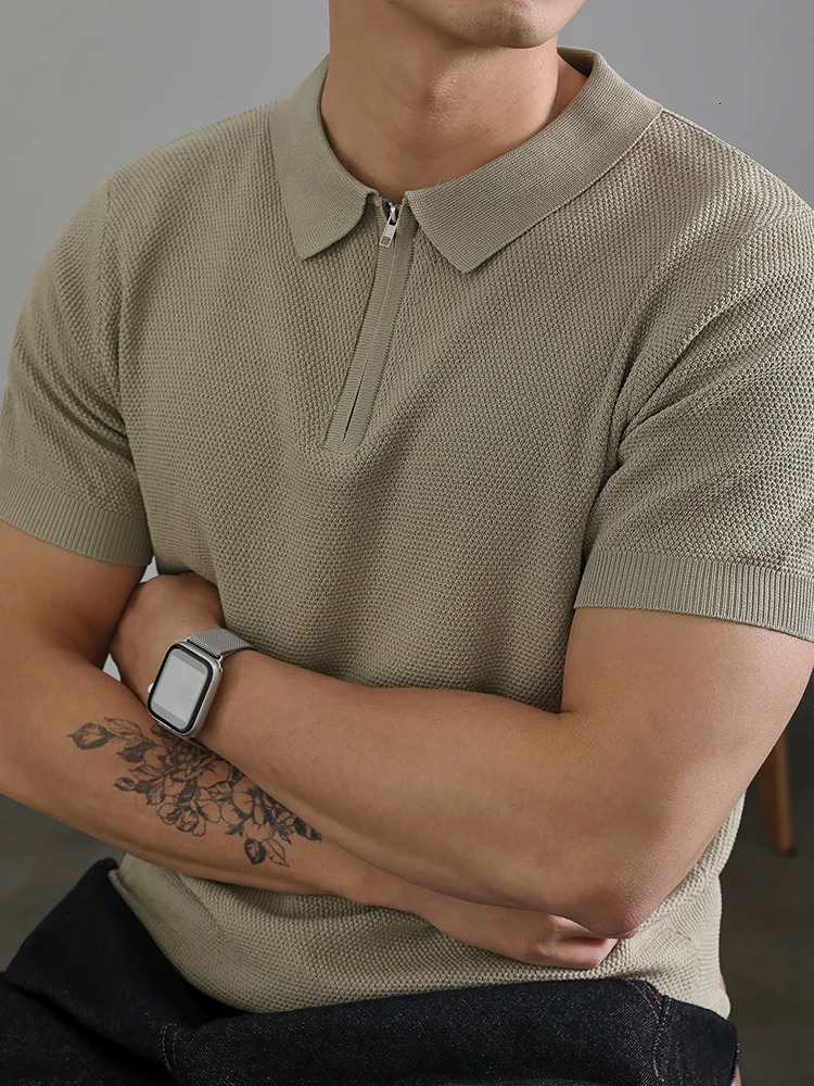 Retro Collar Zipper Knitted Polo Shirt Mens SpringSummer Casual Solid Color Ultra Thin Short Sleeve Street Clothing 250313
