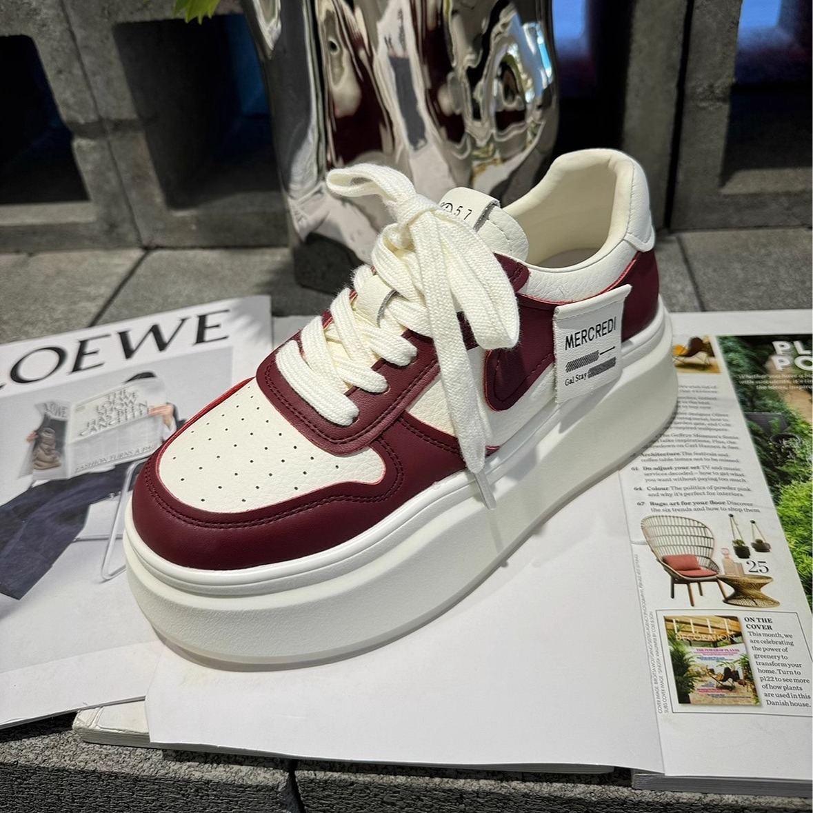 2025 new thick soled multifunctional high white designer trendy and fashionable women's sports niche design board shoes