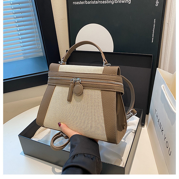 Trendy Multi-Color Convertible Crossbody Bag Versatile & Spacious Fashion Accessory