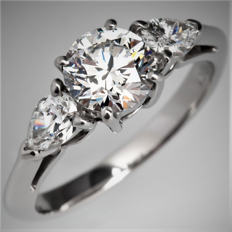 1.50CT Brilliant Cut Lab Grown Diamond Classic 4 Prongs Solitaire White Wedding Engagement Ring Side Pear Cut 3 Stone Ring Anniversary Gift