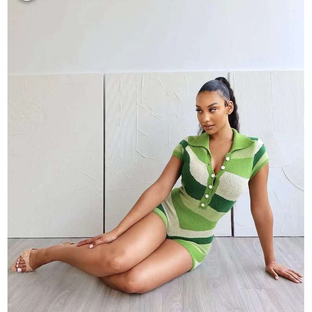 New Spring And Summer Woolen Fashion Elegant Contrasting Color V-Neck Short Sleeved Jumpsuit Knitted Set For Women