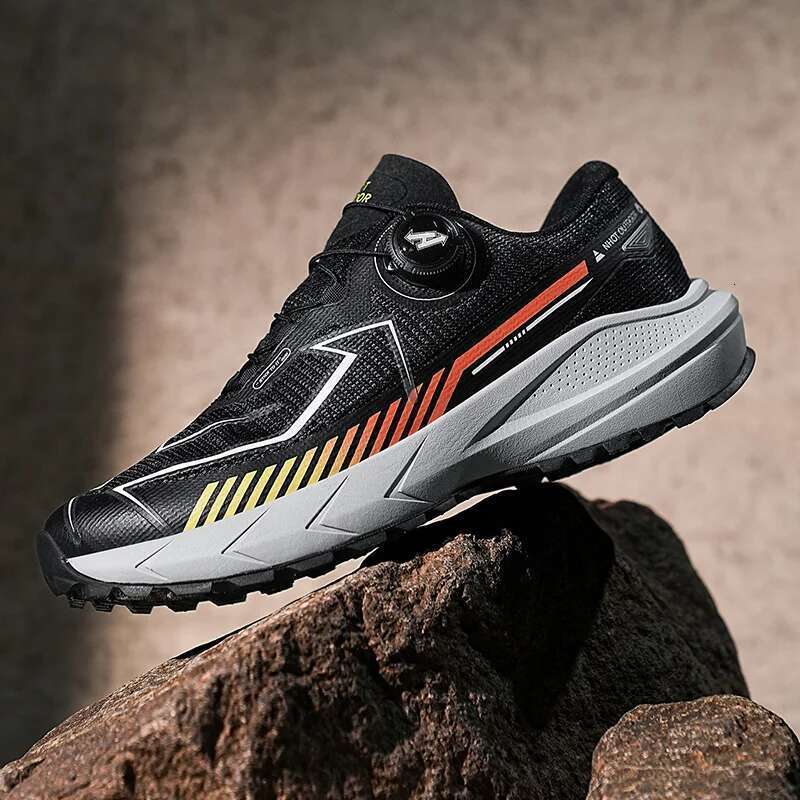 High-Quality Men's Outdoor Hiking Shoes Rubber Non-slip Climbing Mountains Sneakers Men Comfy Soft Midsole Mesh Breathable 39-45