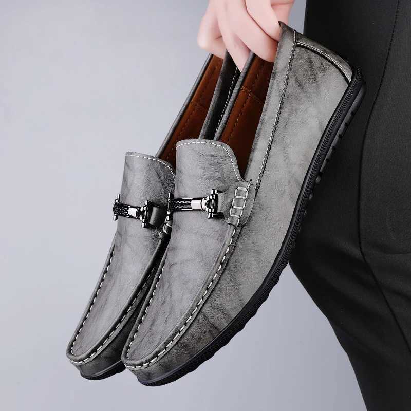 brand fashion Loafers mens leather designer soft sole Cfortable hot casual dress shoes high quality Y250312
