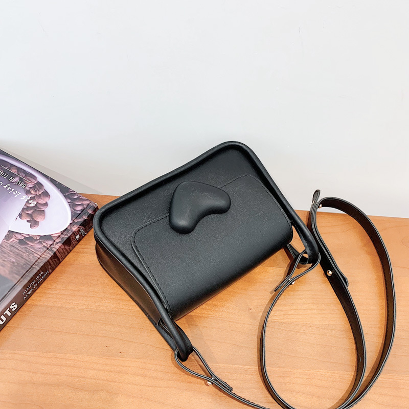 Trendy Summer Unisex Messenger Bag for Elegant Shoulder and Armpit Wear