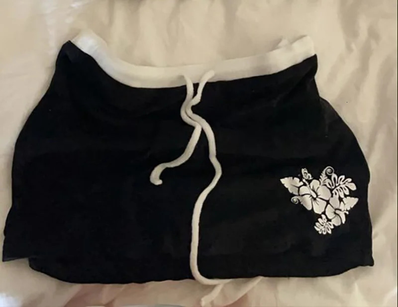 Y2K Skirt Flower Harajuku Graphic Print Rock Goth Mini Skirt Sexy Hip Hop Half length skirt Punk Streetwear Retro Lower garment 250312