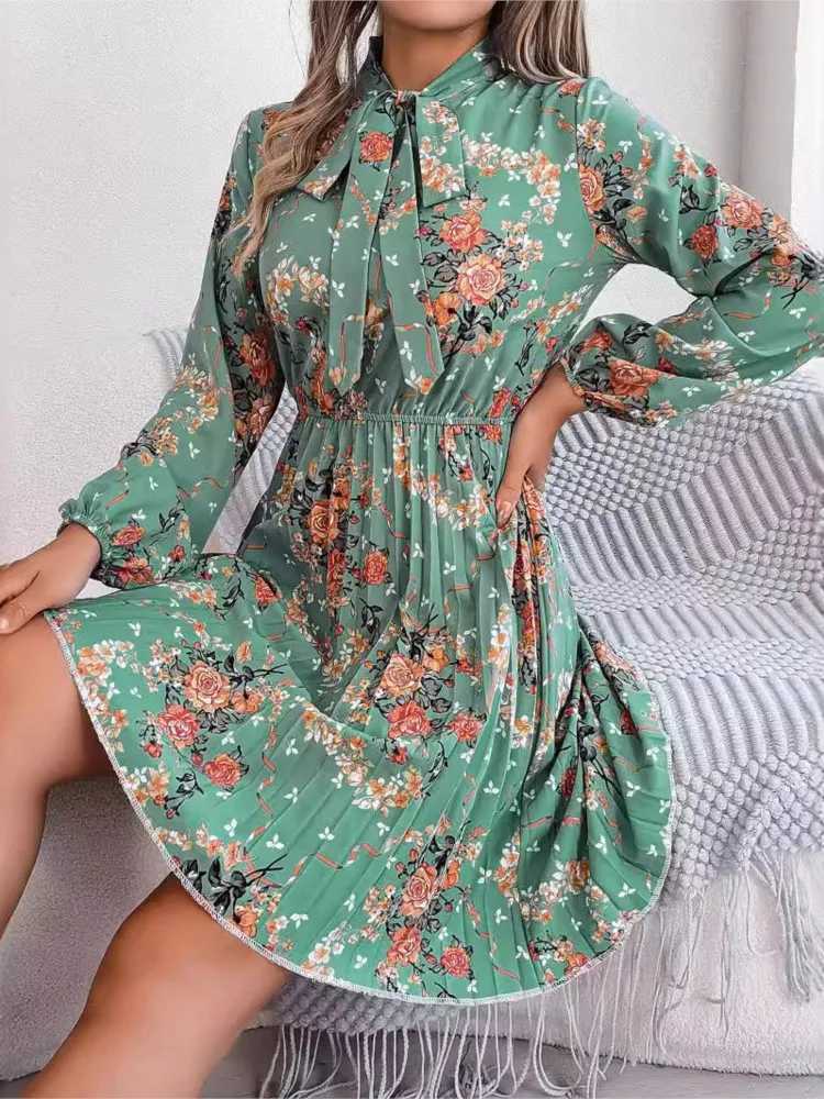 Urban Sexy Dresses Autumn Winter Womens New Elegant Flower Lacing Fashion Print Sexy Waist Closing Long Slve Pleated Skirt Womens Wear Y240312DQ5N