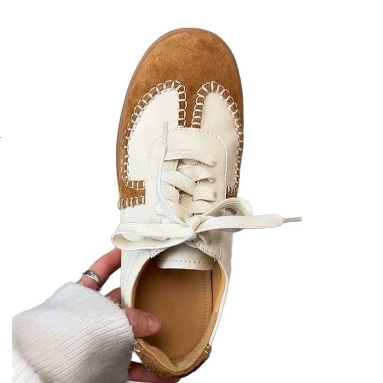 High Quality Leather Version Hand Sewn Training Shoes For Spring And Summer Of 25 Light Luxury Fashion Designer Women s Board Shoes, New Flat Sports S