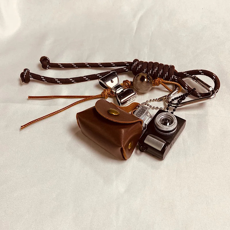 Fashion bag decoration phone case pendant Instagram creative sweet and cool style camera keychain decoration hanging chain 250311