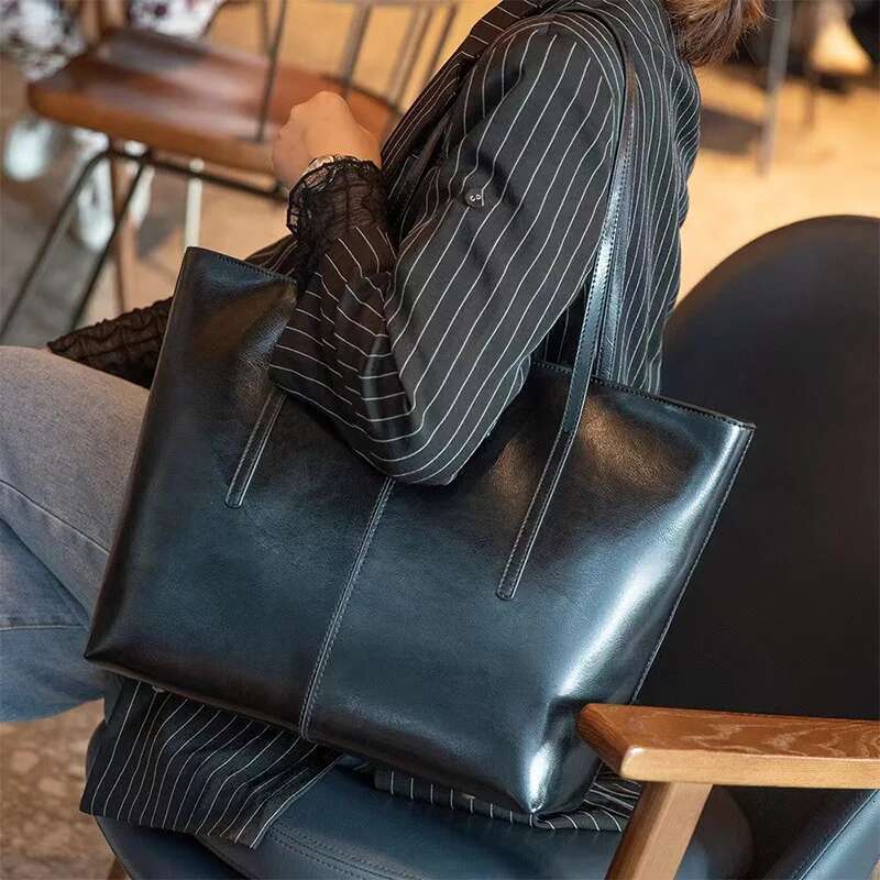 Women's Bags Women's Bags Wholesale Genuine Large Capacity Women's Bag Business Commuting Handbag Fashionable Oil Wax Leather Tote