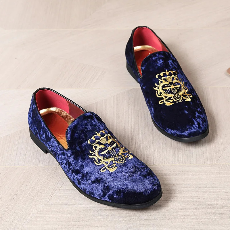 Suede Leather Shoes Men Big Size Wedding Dress Shoes er Embroidery Loafers High Quality Oxford Men Flat Party Shoes 250313