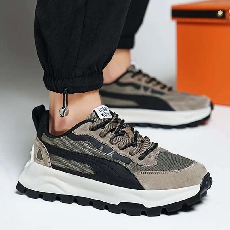 Soft Bottom Fashionable Casual Sport Shoes Men Outdoor Running Comfortable Breathable Sneakers Size 39-44