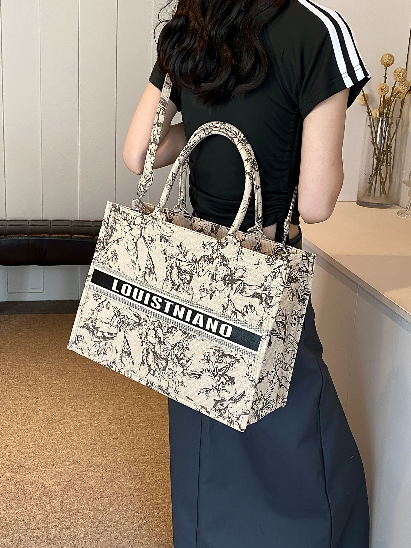 Free Shipping new designer Shoulder totes Bags for womens Fashion Bag Handbag Embroidery printing messenger fashionable printed woman crossbody bag