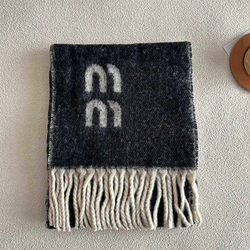 Scarves 2025 Winter New Jacquard Double sided Two tone Mixed Color Womens Scarf with Wool Mix Simple Warm H250313 K2BM