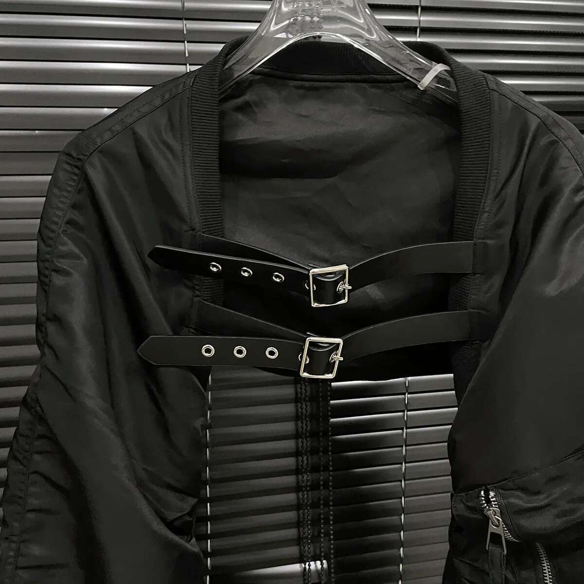 Autumn New Niche Design Black Shoulder Vest Women's Leather Flight Plane Style Cropped Jacket Crew Neck Pattern