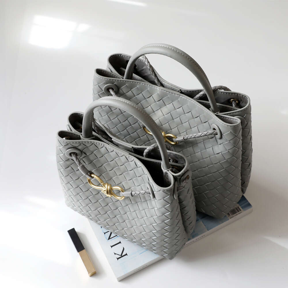 Small And Fashionable Design, New Metal Knot Leather Woven Tote Bag, One Shoulder Portable Large Capacity Women's Bag