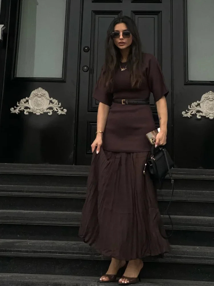 Fashion Brown Knit Pleated Patchwork Dresses Elegant Round Neck Short Sleeve Slim Fit Dress Female Commute Outdoor 250313