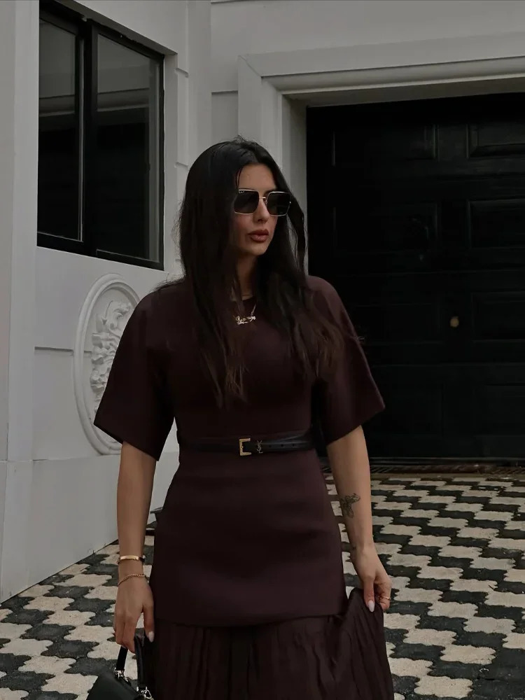 Fashion Brown Knit Pleated Patchwork Dresses Elegant Round Neck Short Sleeve Slim Fit Dress Female Commute Outdoor 250313