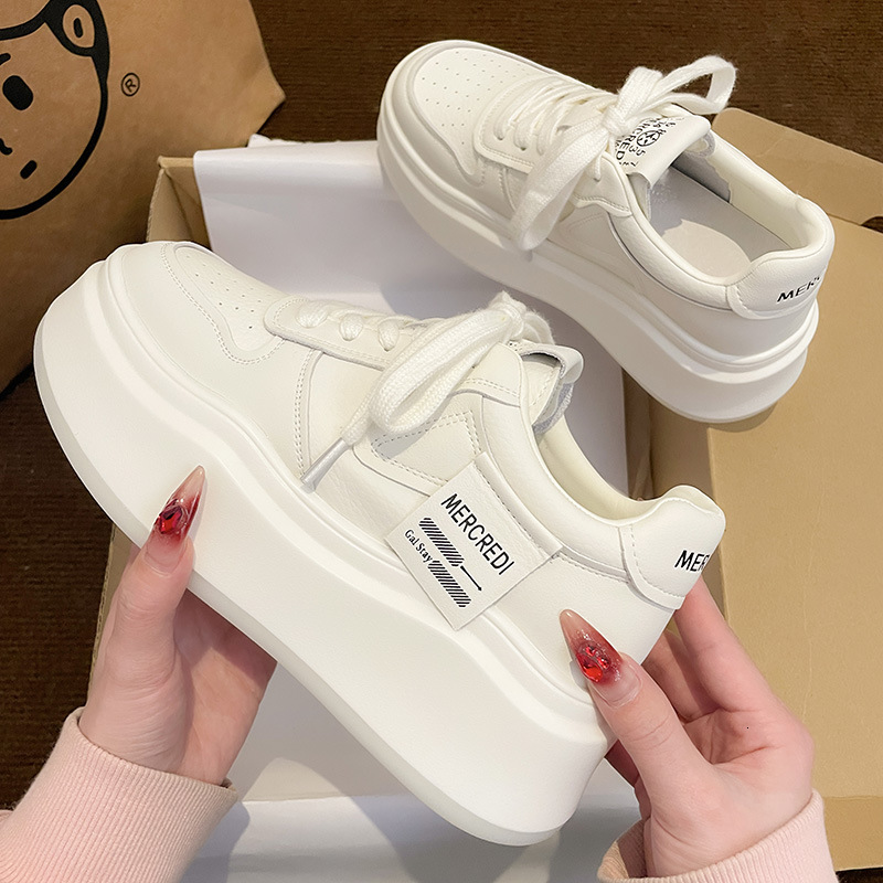 2025 new thick soled multifunctional high white designer trendy and fashionable women's sports niche design board shoes