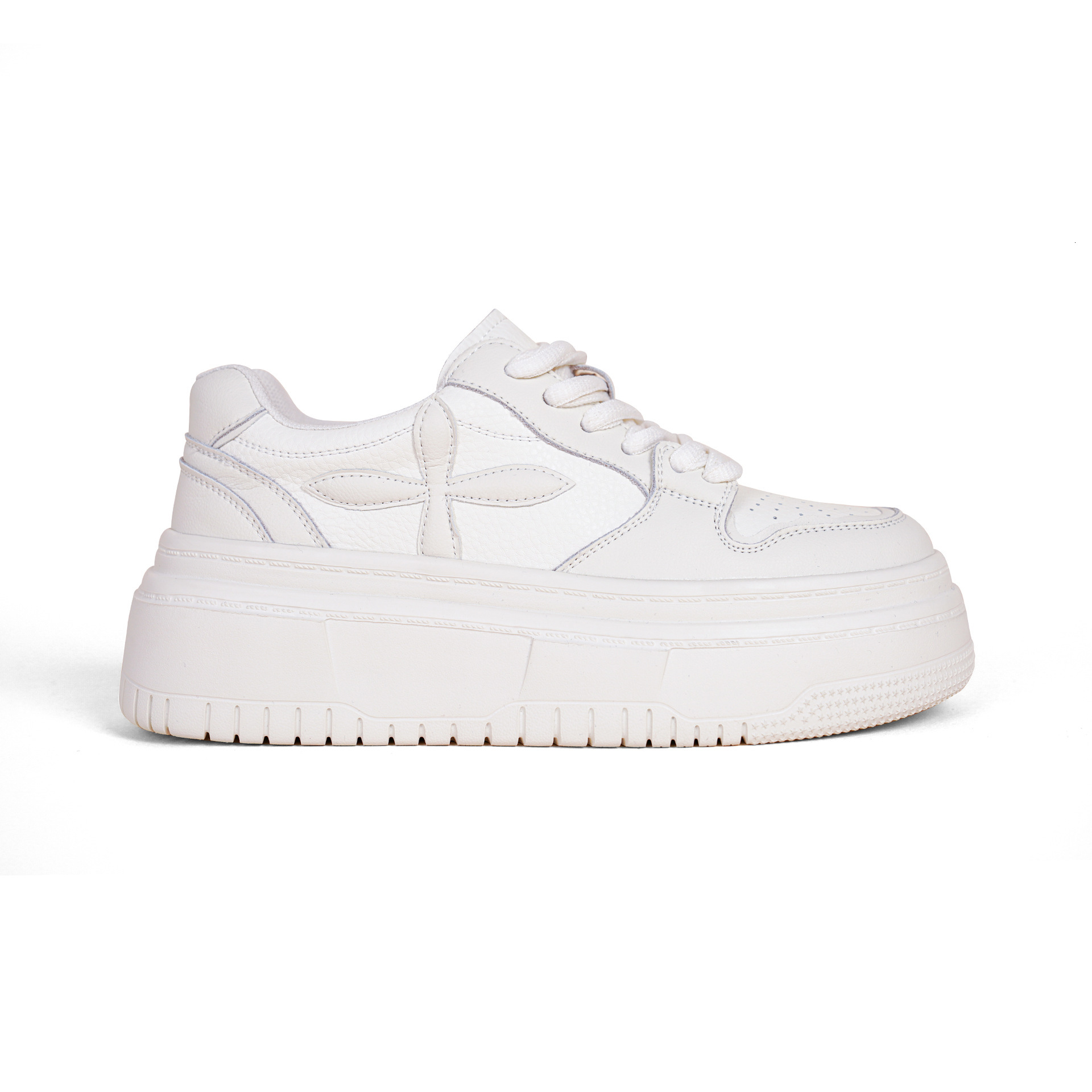 2025 Spring And Summer New Thick White Shoes Fashion Designer Trendy Board Shoes Advanced Light Luxury Simple Leather Outdoor Sports Shoes Skateboardi