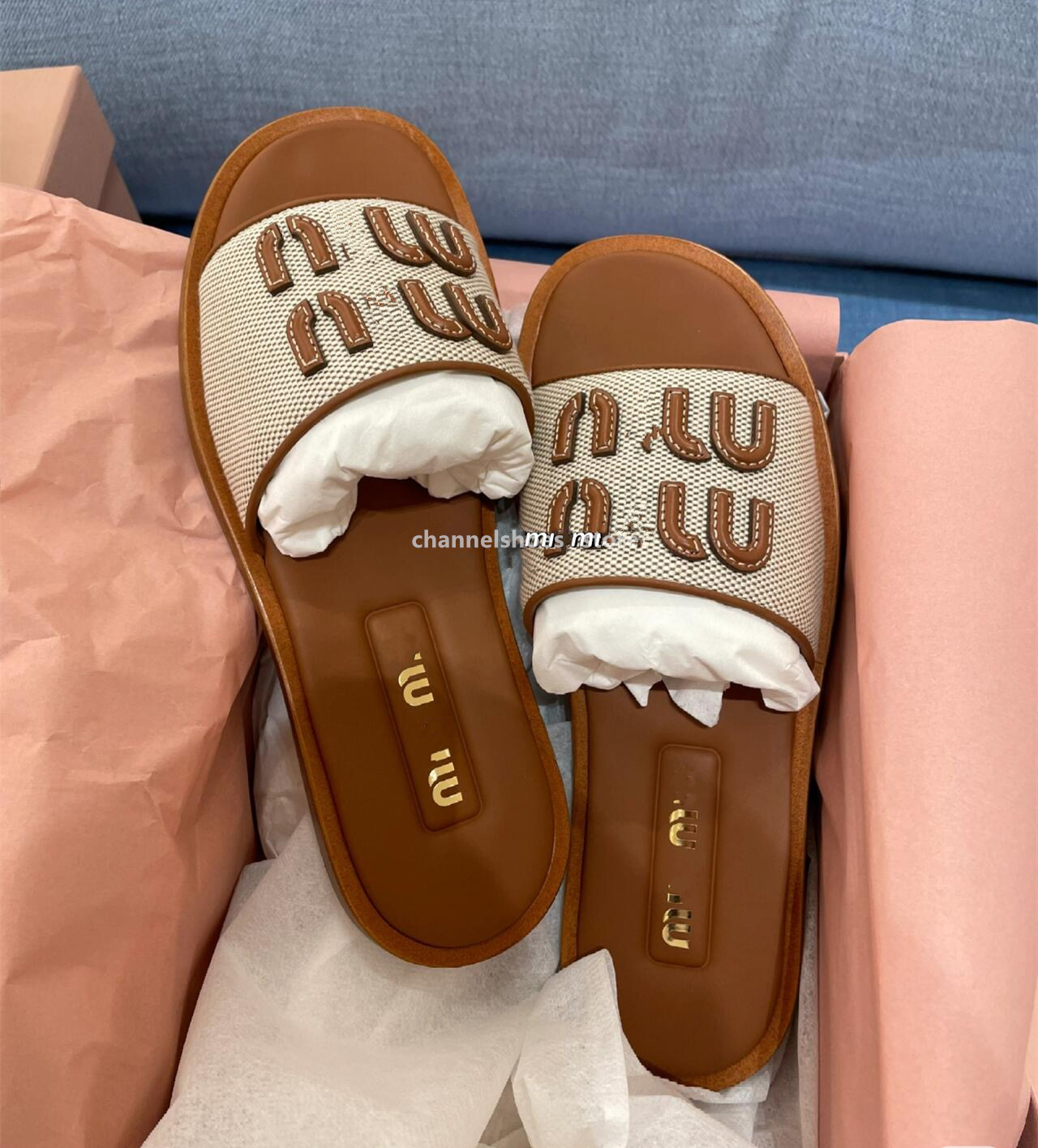 2025 luxury Designer Woman Flat Slippers Brown Color Sandals Casual Bottom Slippers Summer Holiday beach Sandals mu Shoes for Women Slide ff Miller