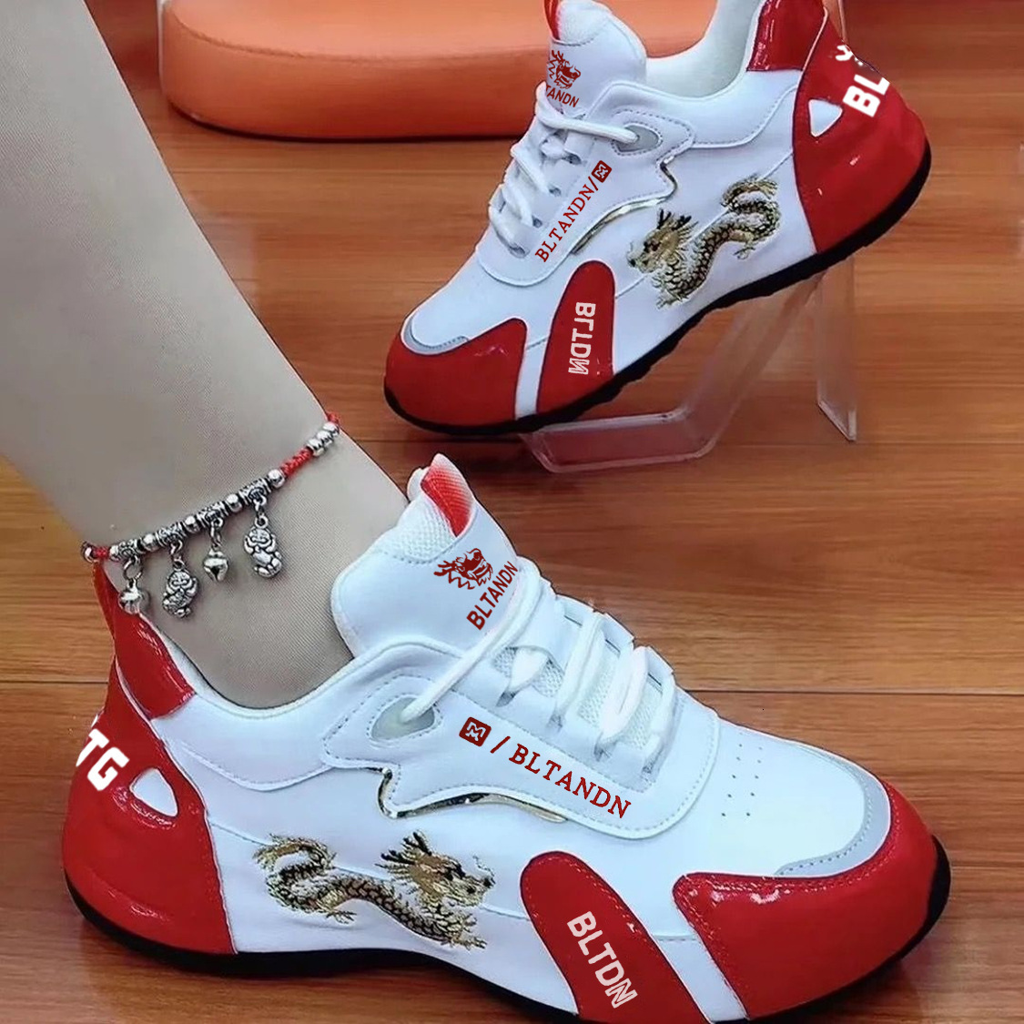 2025 New Unisex Women's Designer Trendy Fashion Running Sports Multi functional Soft soled White Shoes Men's Shoes
