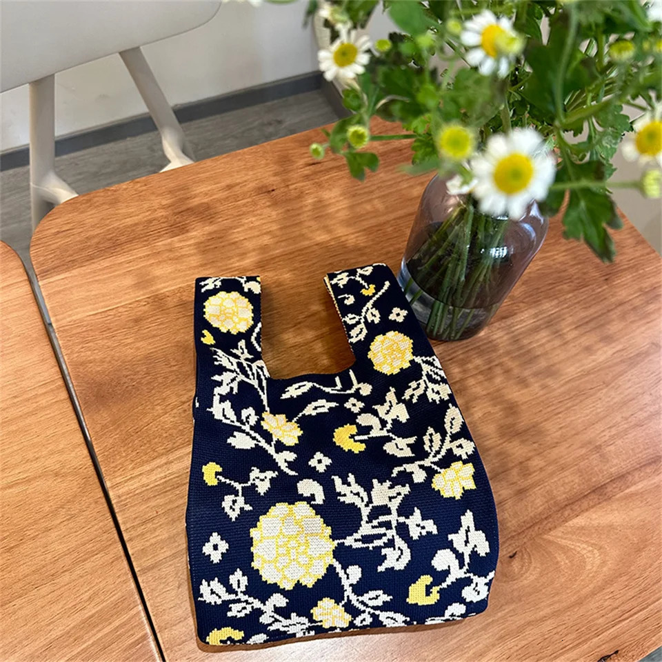 Retro Knitted Bags Large Capacity Floral Women Handbag Fashion Woven Shopper Purse Mini Knot Wrist Bag Reusable Student Tote Bag R250312