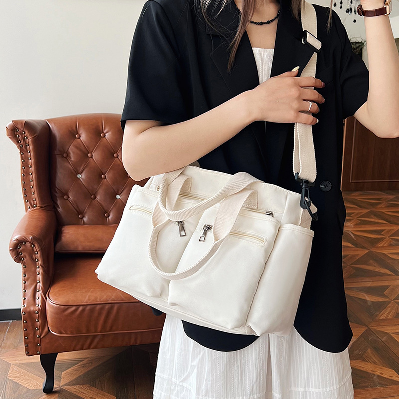 Tote Women's New Fashion Trend College Student Handbag Large Capacity Canvas Casual Versatile Shoulder Bag