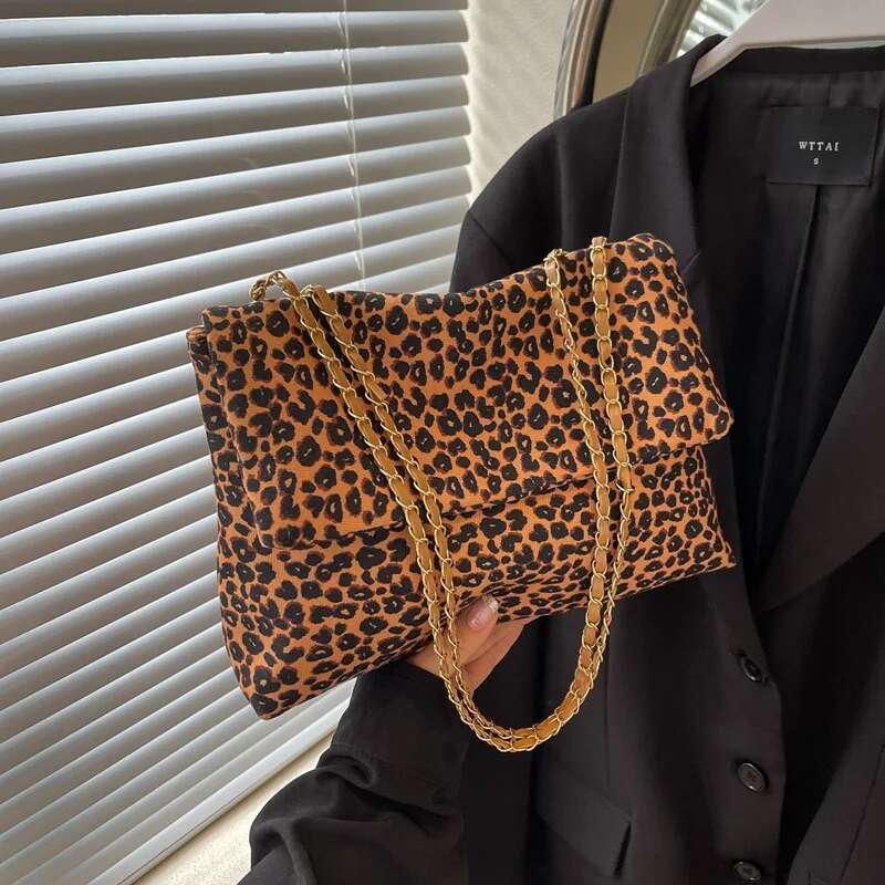 popular This year's niche leopard print handbag for women in 2025, new western-style versatile single shoulder underarm bag, han 2025, bag,