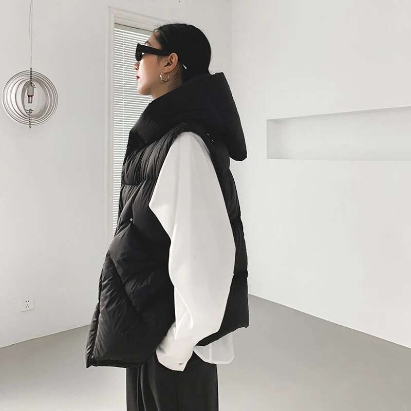 Autumn Winter Korean White Duck Down Vest Women 2023 New Simple All-Match Coats Femalesoft Warm Sleeveness Jackets