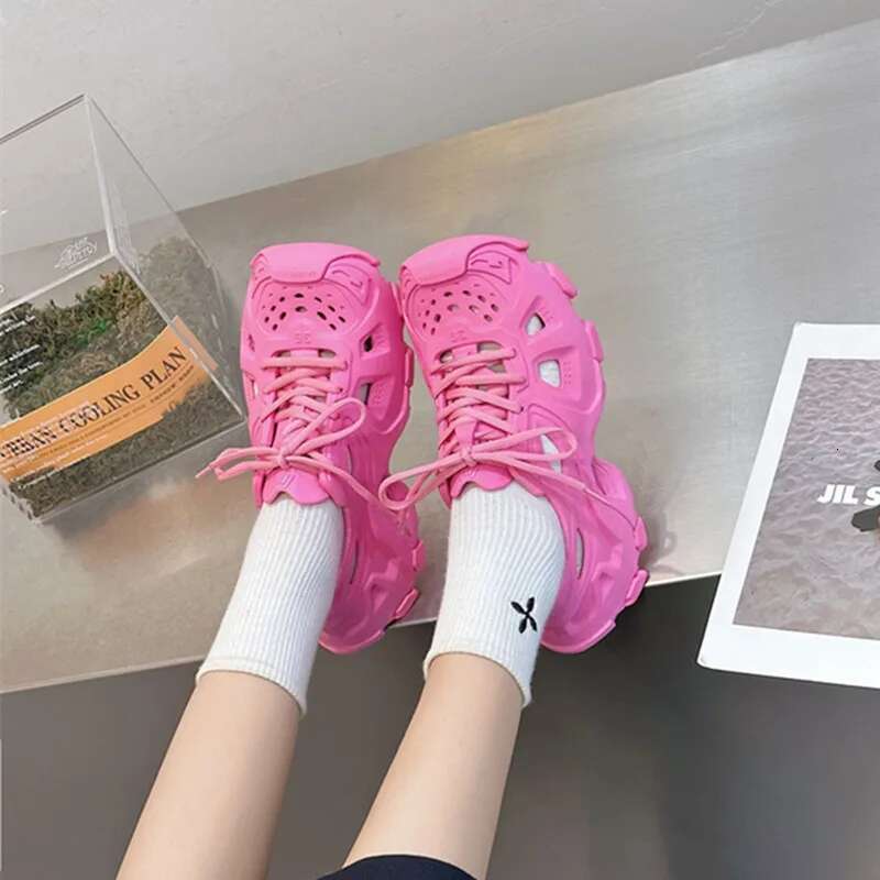 2025 Fashion Men's Outdoor Sandals Summer Beach Hiking Cycg Sports Unisex Breathable Slip-On Water Shoes